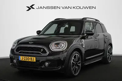 Mini Countryman 1.5 Cooper S E ALL4 JCW Pano Stoelverwarmi uit 2020
