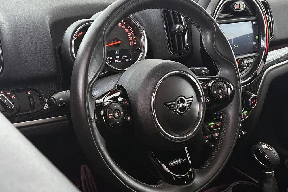 Mini Countryman 1.5 Cooper S E ALL4 JCW Pano Stoelverwarmi uit 2020, foto 12