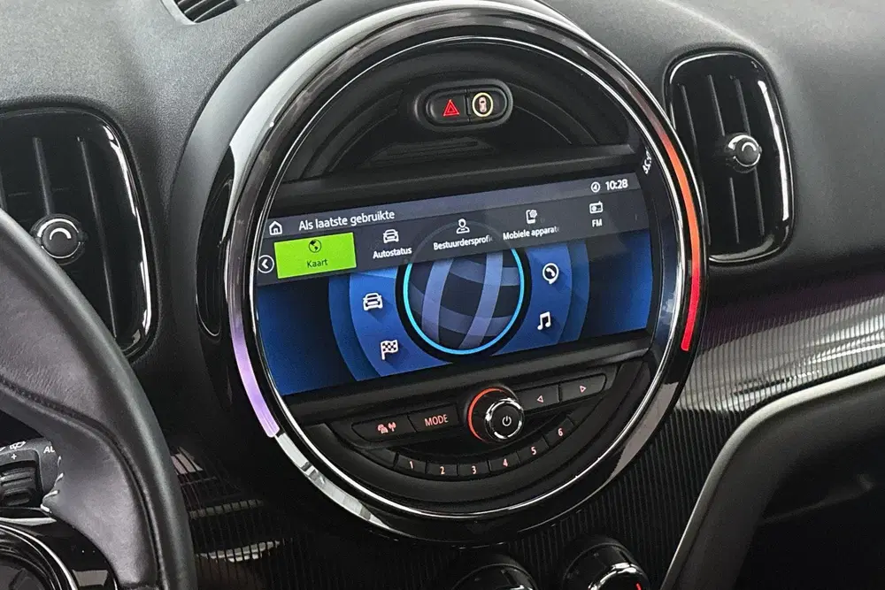Mini Countryman 1.5 Cooper S E ALL4 JCW Pano Stoelverwarmi uit 2020, foto 13
