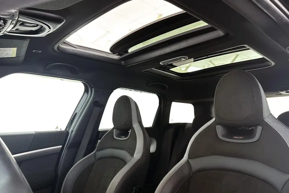 Mini Countryman 1.5 Cooper S E ALL4 JCW Pano Stoelverwarmi uit 2020, foto 8