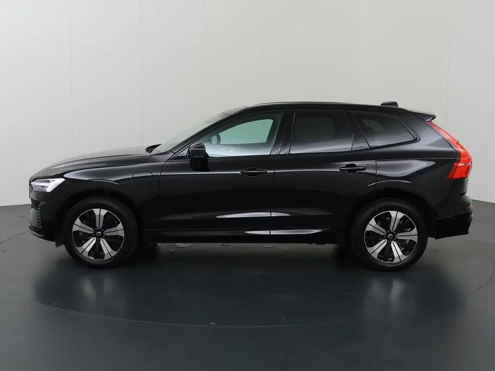 Volvo XC60 2.0 T6 Plug-in hybrid AWD Plus Dark uit 2023, foto 5