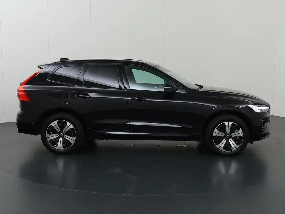 Volvo XC60 2.0 T6 Plug-in hybrid AWD Plus Dark uit 2023, foto 6