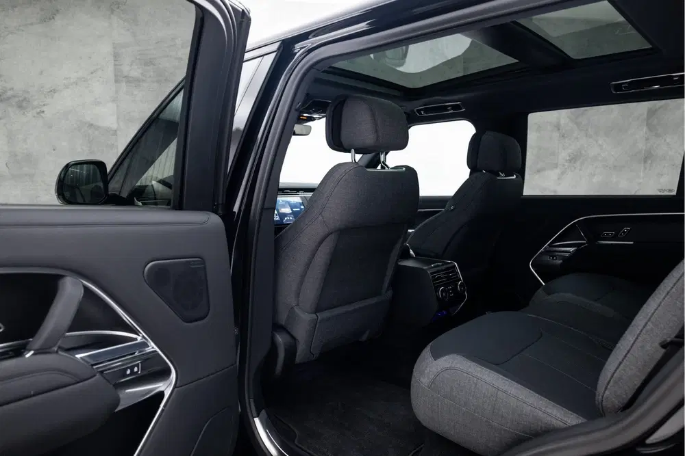 Land Rover Range Rover 3.0 P460e LWB HSE PHEV uit 2025, foto 15