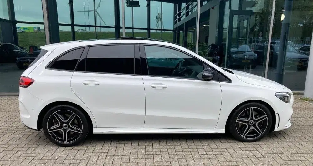 Mercedes-Benz B-Klasse B250 224PK 7G AMG Pano uit 2019, foto 2