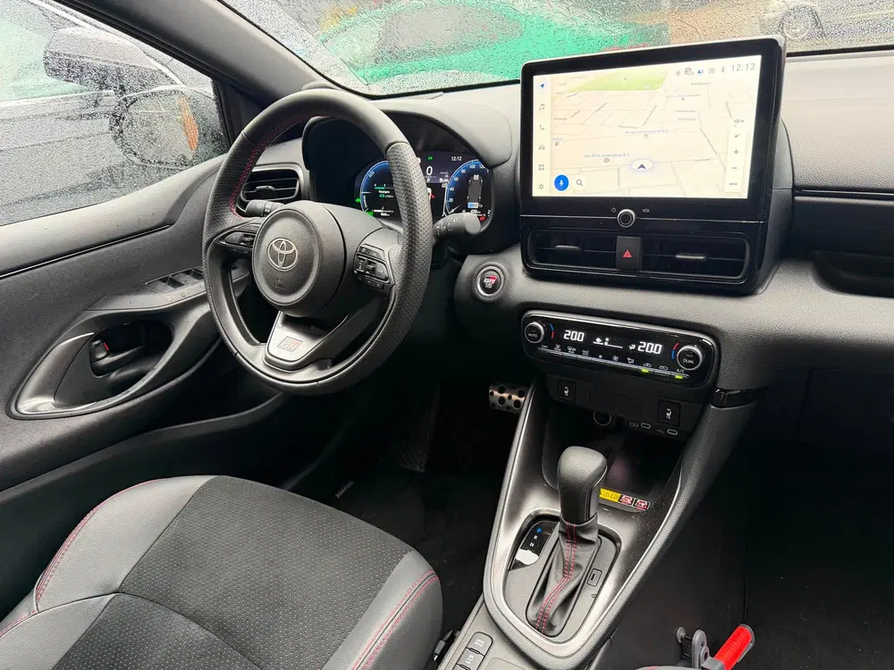 Toyota Yaris 1.5 Hybrid 130 GR SPORT Pano Camera Cruise uit 2025, foto 10
