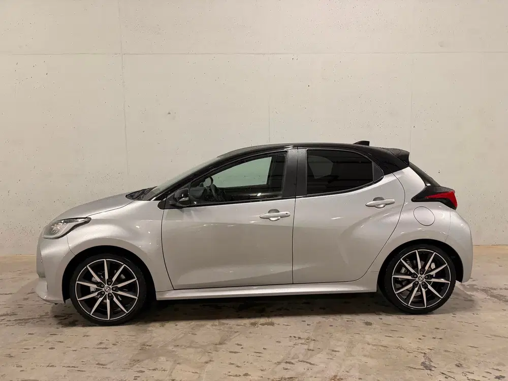 Toyota Yaris 1.5 Hybrid 130 GR SPORT Pano Camera Cruise uit 2025, foto 2