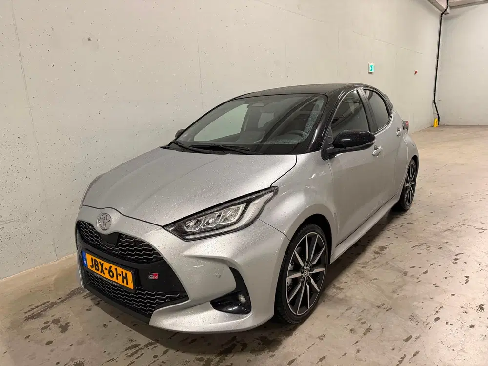 Toyota Yaris 1.5 Hybrid 130 GR SPORT Pano Camera Cruise uit 2025, foto 3