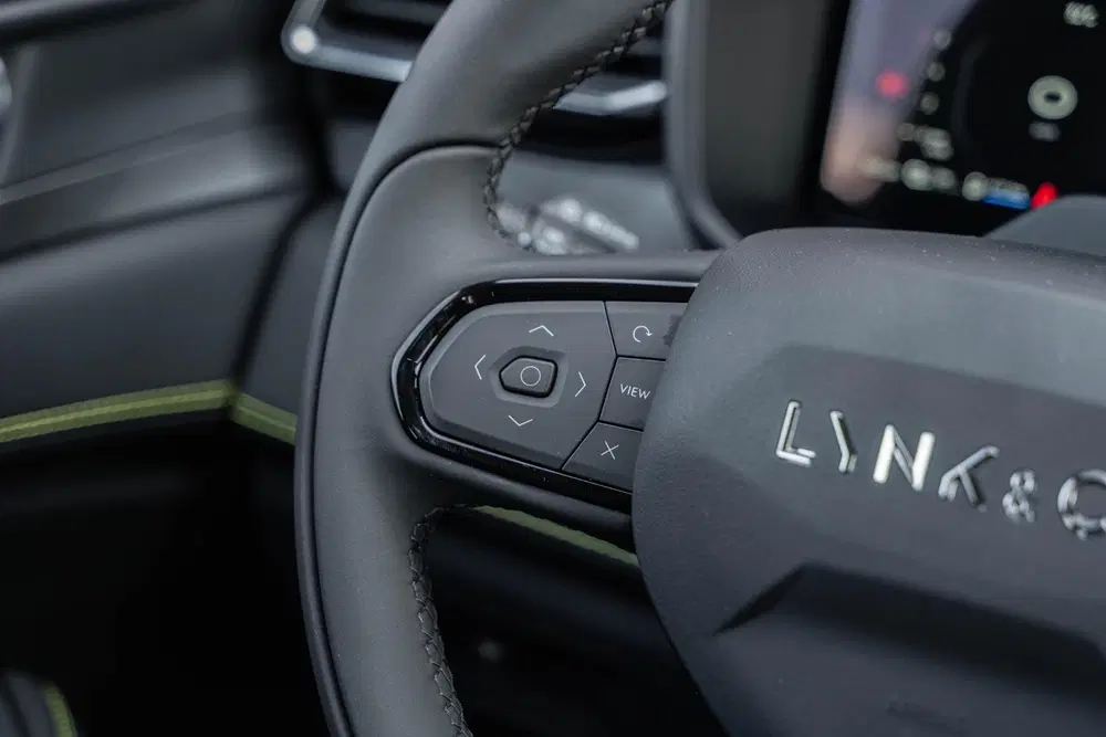 Lynk & Co 01 Plug-in Hybrid 1.5 Core uit 2025, foto 4
