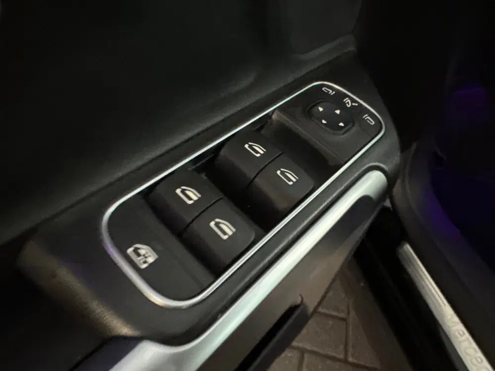 Mercedes-Benz GLB 200 AMG Pano uit 2020, foto 15