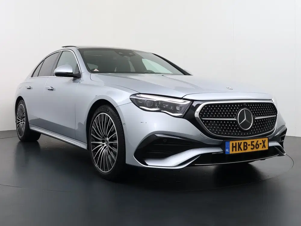 Mercedes-Benz E-Klasse 300 e AMG Sport Edition uit 2025, foto 11