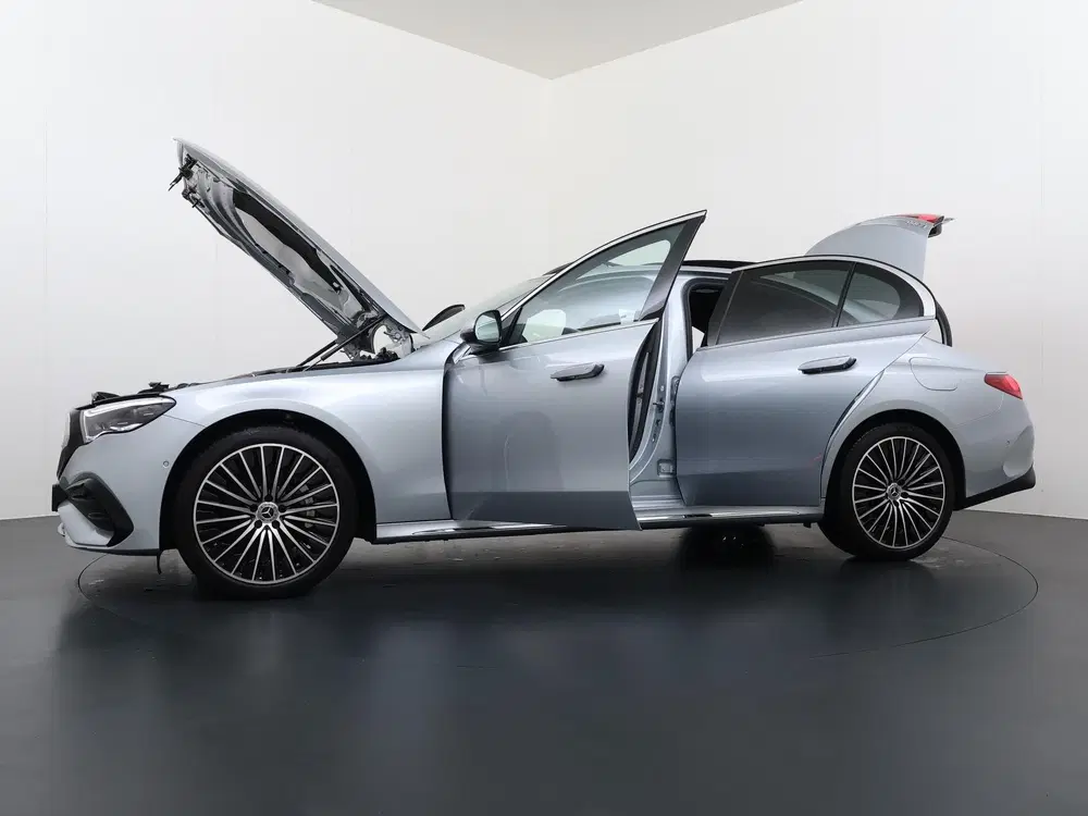 Mercedes-Benz E-Klasse 300 e AMG Sport Edition uit 2025, foto 15