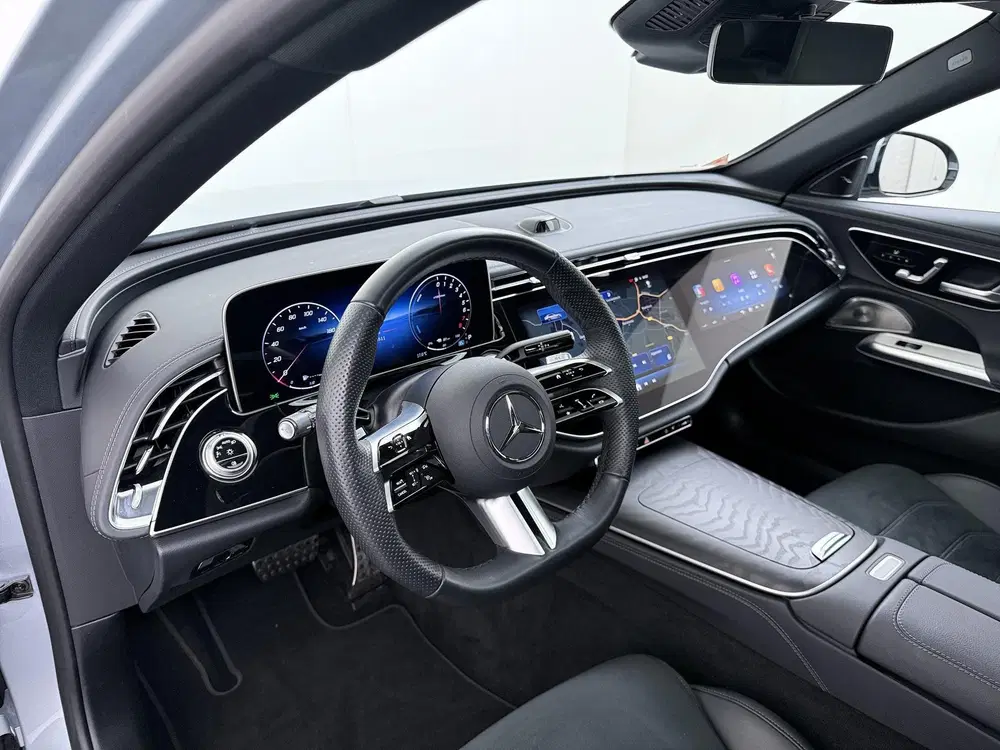 Mercedes-Benz E-Klasse 300 e AMG Sport Edition uit 2025, foto 2