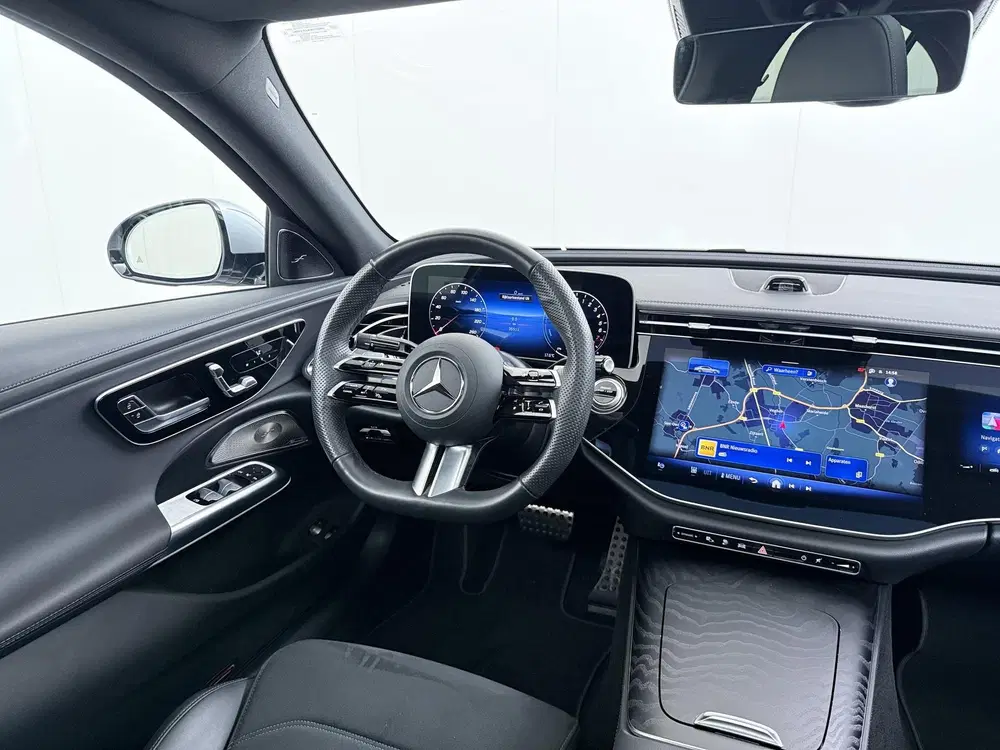 Mercedes-Benz E-Klasse 300 e AMG Sport Edition uit 2025, foto 6