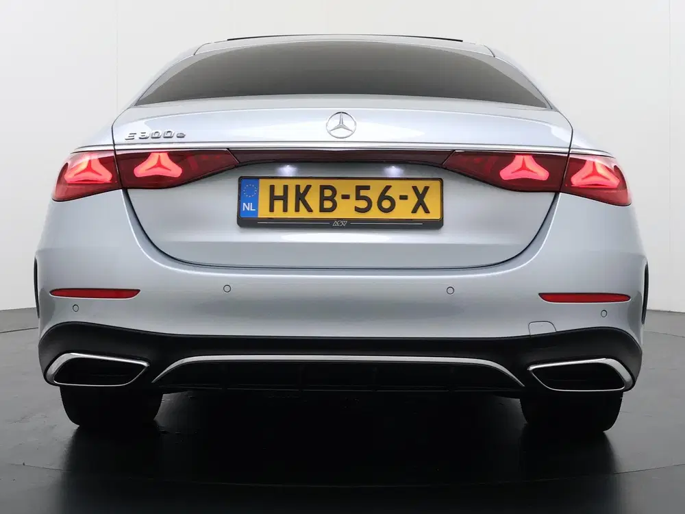 Mercedes-Benz E-Klasse 300 e AMG Sport Edition uit 2025, foto 7