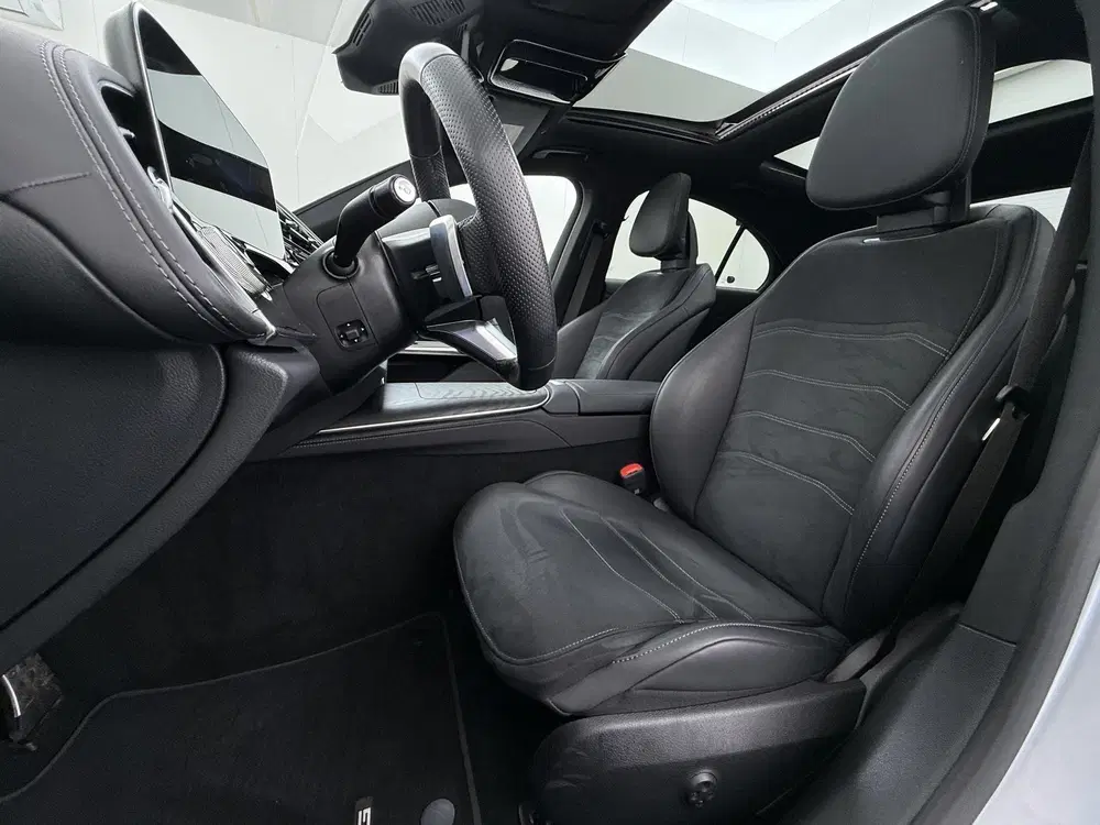 Mercedes-Benz E-Klasse 300 e AMG Sport Edition uit 2025, foto 8