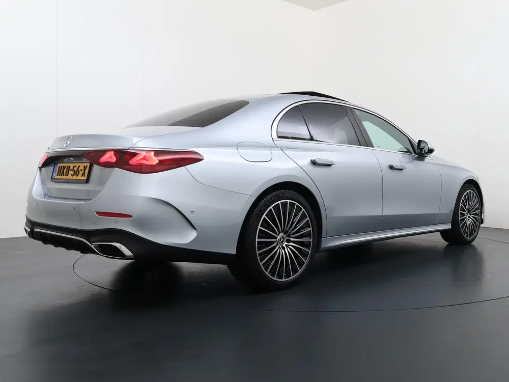 Mercedes-Benz E-Klasse 300 e AMG Sport Edition uit 2025, foto 9