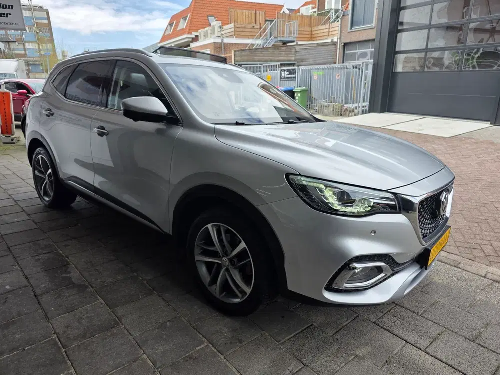 MG EHS 1.5 TGDI Luxury plugin hybride apk 20-10-2 uit 2022, foto 3