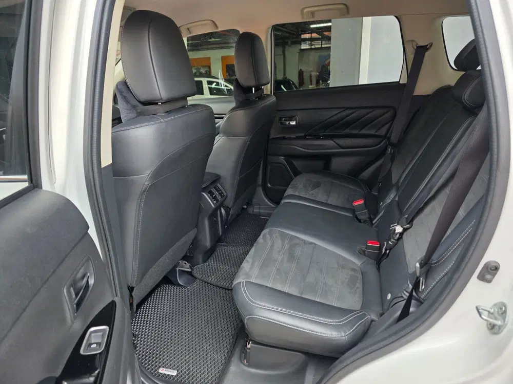 Mitsubishi Outlander 2.4 PHEV S-Edition uit 2019, foto 10