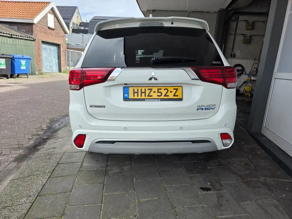 Mitsubishi Outlander 2.4 PHEV S-Edition uit 2019, foto 6