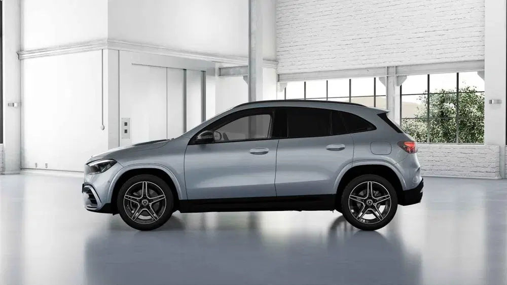 Mercedes-Benz GLA 180 AMG Line uit 2024, foto 12