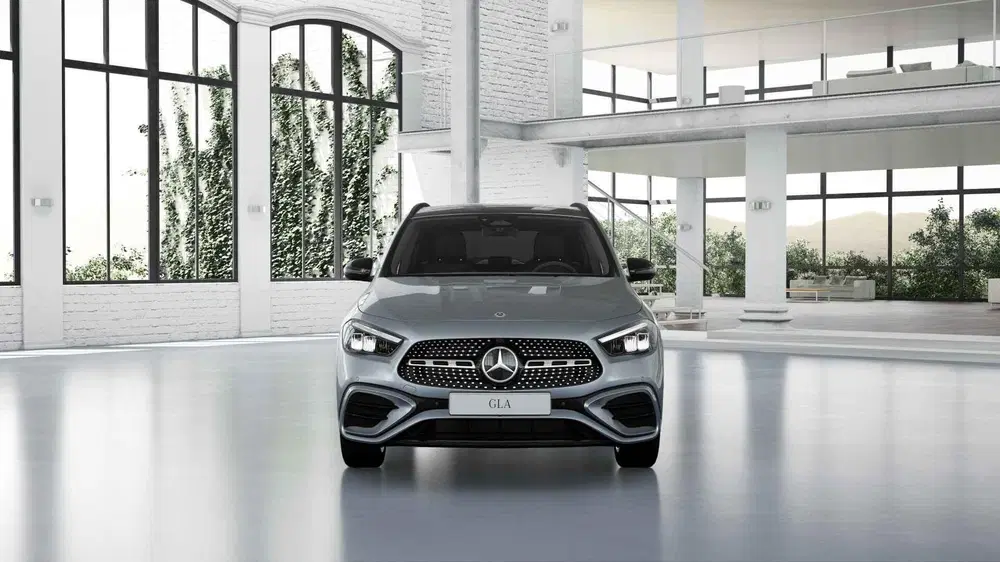 Mercedes-Benz GLA 180 AMG Line uit 2024, foto 4