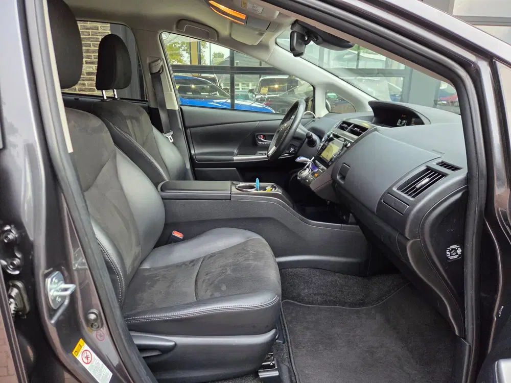 Toyota Prius 1.8 Dynamic uit 2019, foto 14