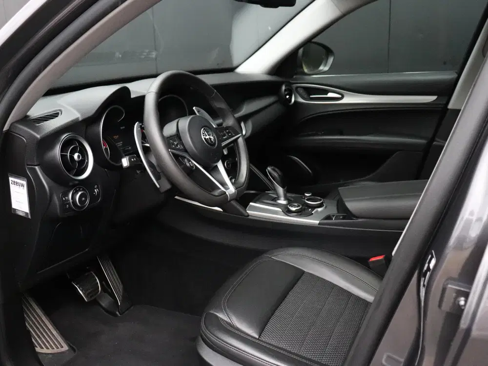 Alfa Romeo Stelvio 2.0 T AWD Super uit 2019, foto 9