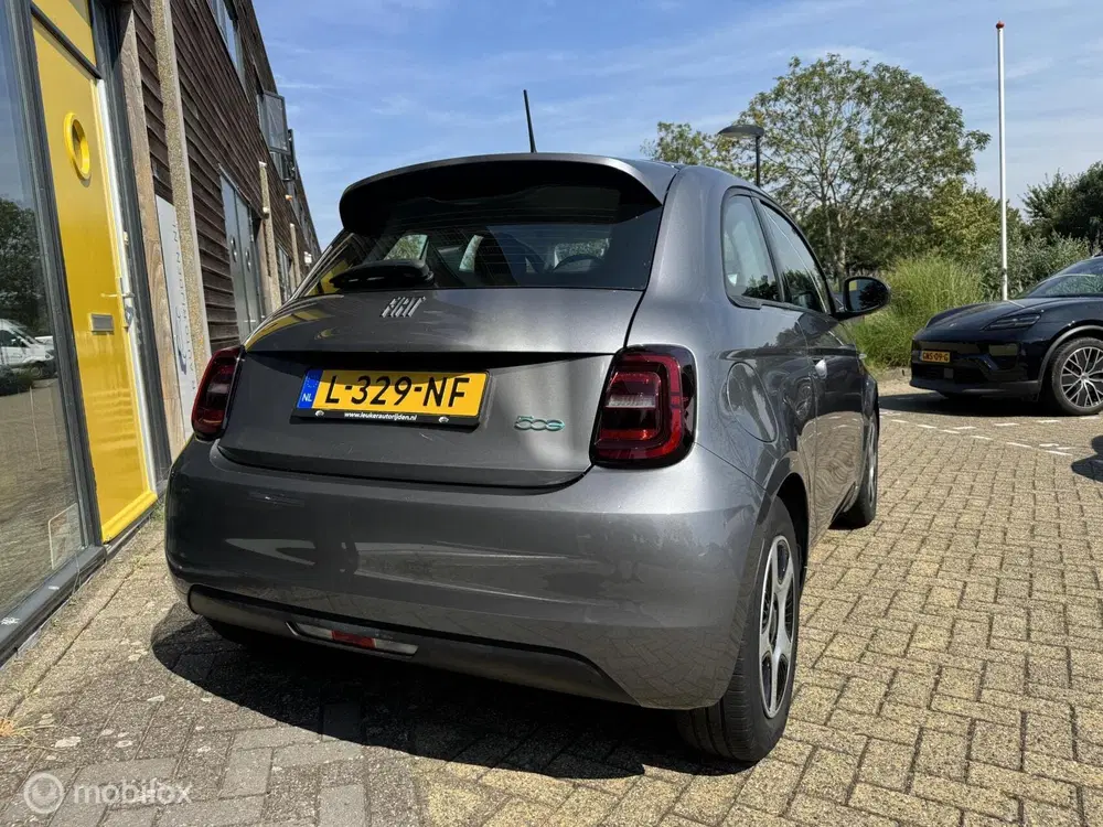 Fiat 500 E PASSION 42 kWH NL AUTO NAP BTW AUTO AFLE uit 2021, foto 5