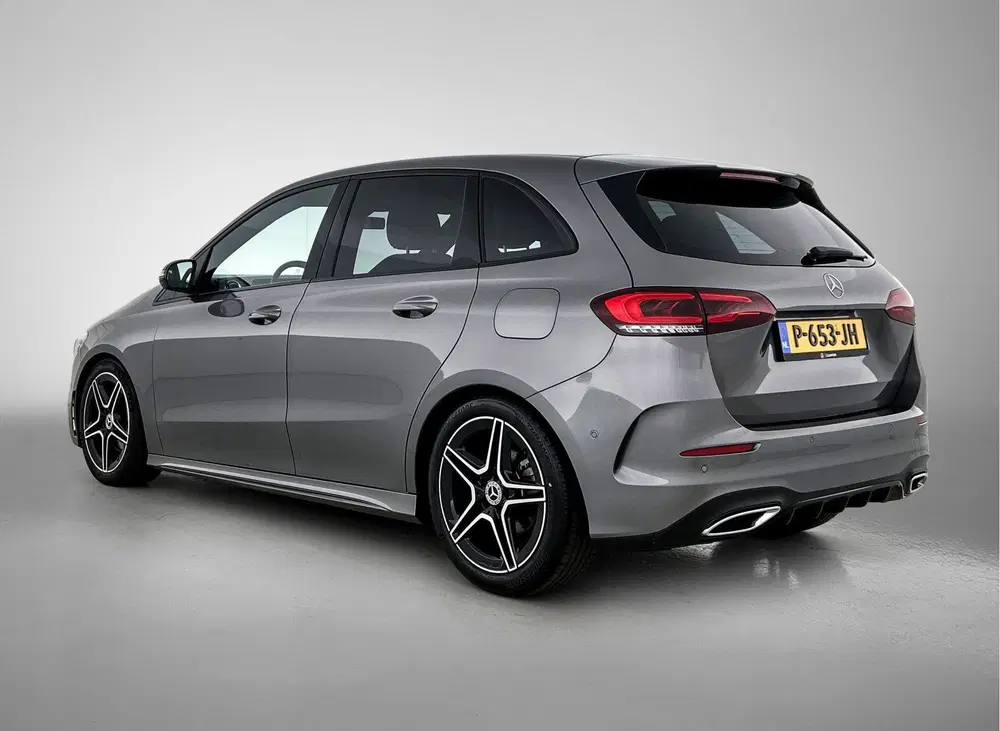 Mercedes-Benz B-Klasse 180 Business Solution AMG AMG Line uit 2022, foto 15