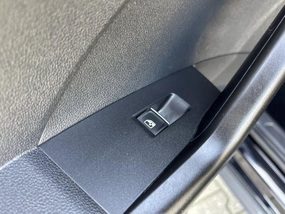 Volkswagen T-Cross 1.0 TSI Style Adaptive Cruise Control uit 2022, foto 12