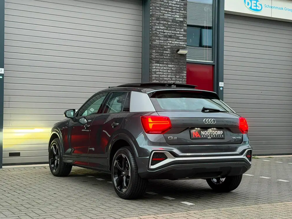 Audi Q2 35 TFSI S Edition uit 2023, foto 10
