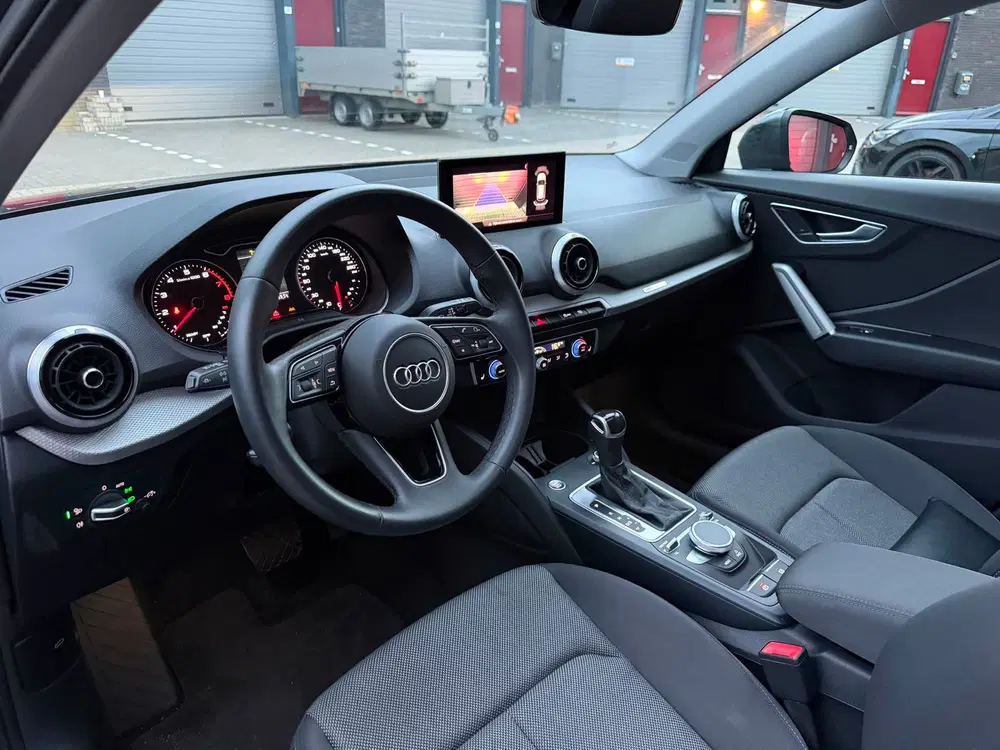 Audi Q2 35 TFSI S Edition uit 2023, foto 13