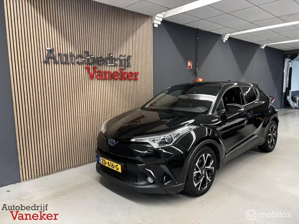 Toyota C-HR 1.8 Hybrid Team D uit 2019