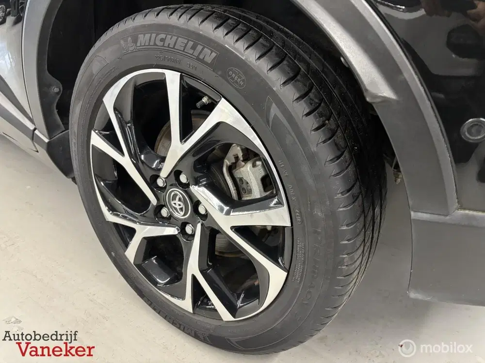 Toyota C-HR 1.8 Hybrid Team D uit 2019, foto 5