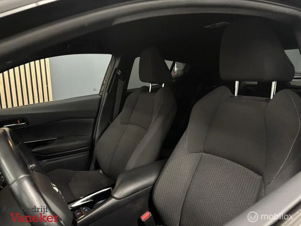 Toyota C-HR 1.8 Hybrid Team D uit 2019, foto 9