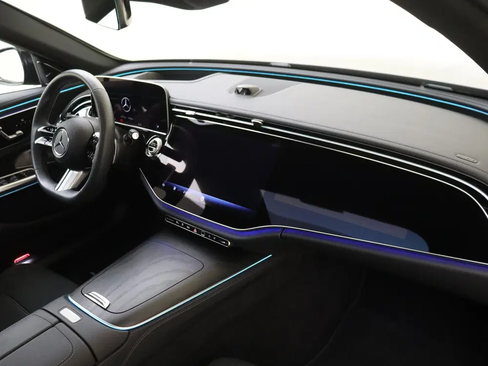 Mercedes-Benz E-Klasse 300 e Sport Edition uit 2025, foto 3
