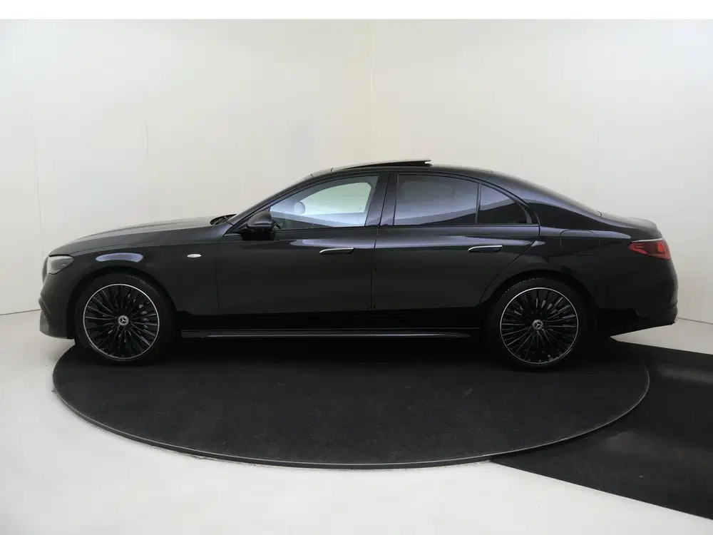 Mercedes-Benz E-Klasse 300 e Sport Edition uit 2025, foto 8