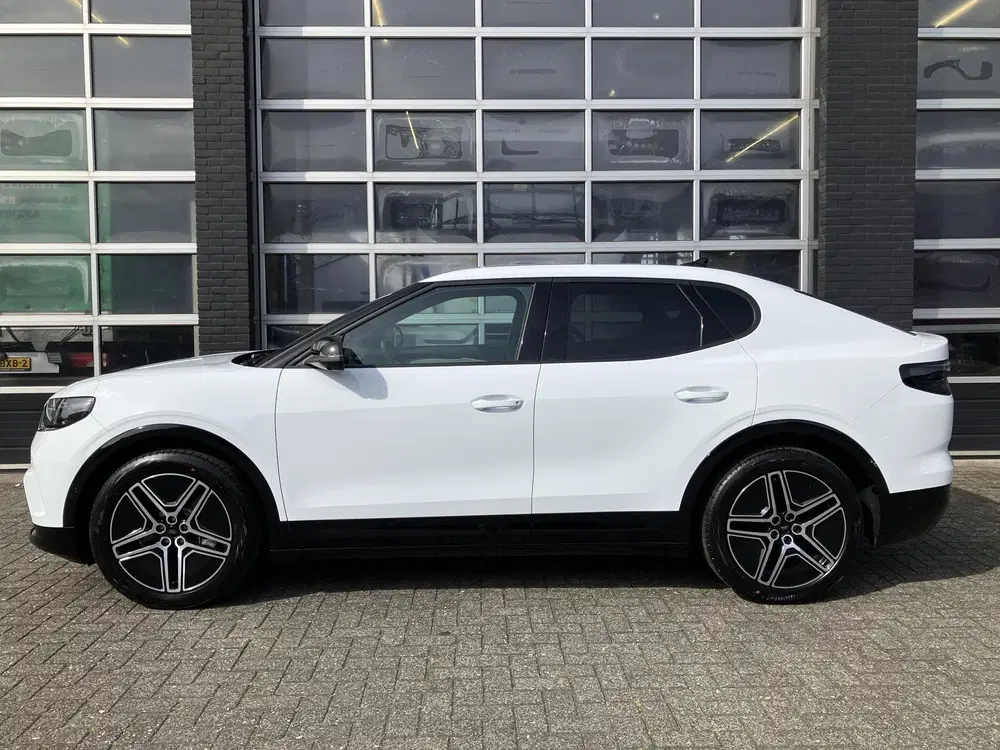 Ford Capri Premium Extended Range RWD 77 kWh uit 2026, foto 5