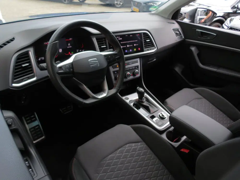 SEAT Ateca 1.5 TSI DSG FR Business Intense Camera uit 2023, foto 13
