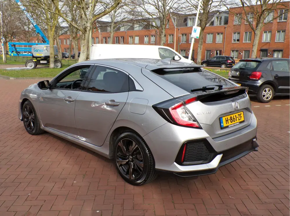 Honda Civic 1.0 i-VTEC Elegance AUTOMAAT DEALER ONDERH uit 2020, foto 10