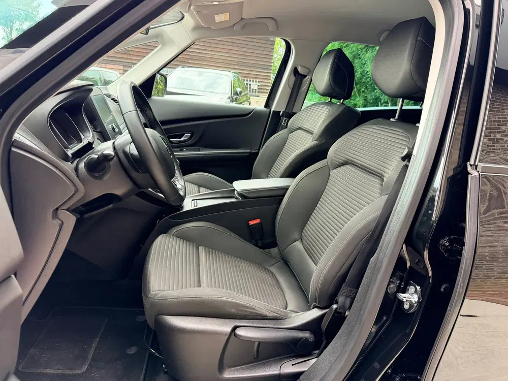 Renault Grand Scenic Grand Scénic 1.3 TCe Business Zen uit 2021, foto 4