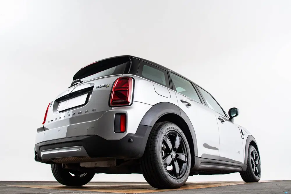 Mini Countryman Cooper S E ALL4 Panoramadak uit 2023, foto 11
