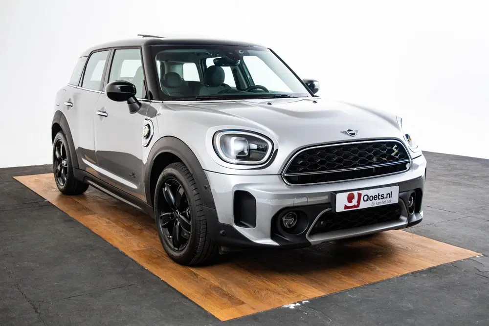 Mini Countryman Cooper S E ALL4 Panoramadak uit 2023, foto 14