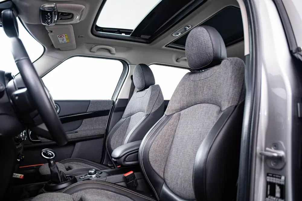 Mini Countryman Cooper S E ALL4 Panoramadak uit 2023, foto 4