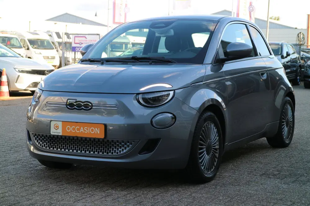 Fiat 500 Urban 42 kWh uit 2023, foto 2