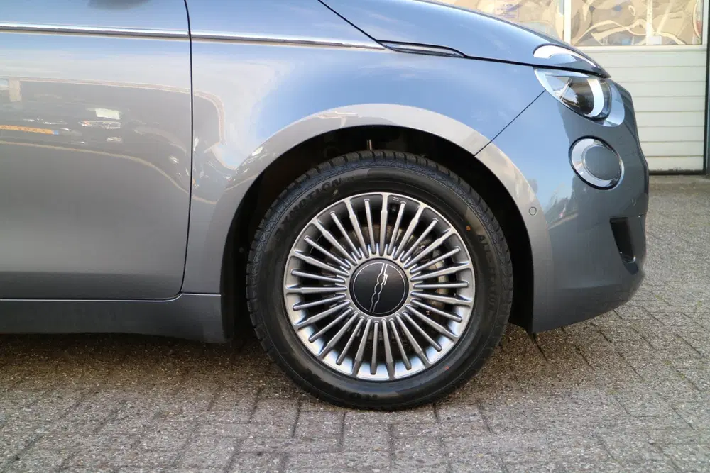 Fiat 500 Urban 42 kWh uit 2023, foto 7