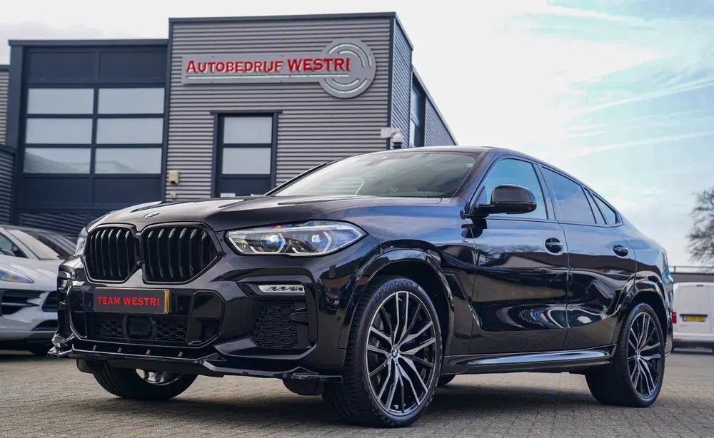 BMW X6 M50i High Executive uit 2021