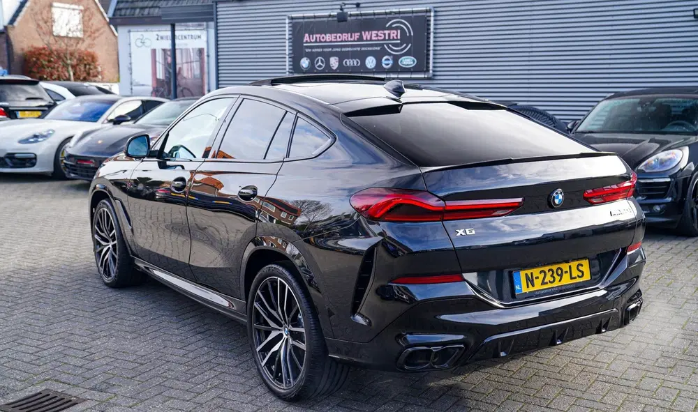 BMW X6 M50i High Executive uit 2021, foto 14