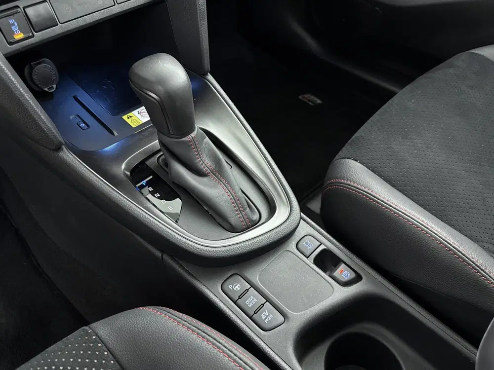 Toyota Yaris Cross 1.5 Hybrid GR Sport uit 2023, foto 11