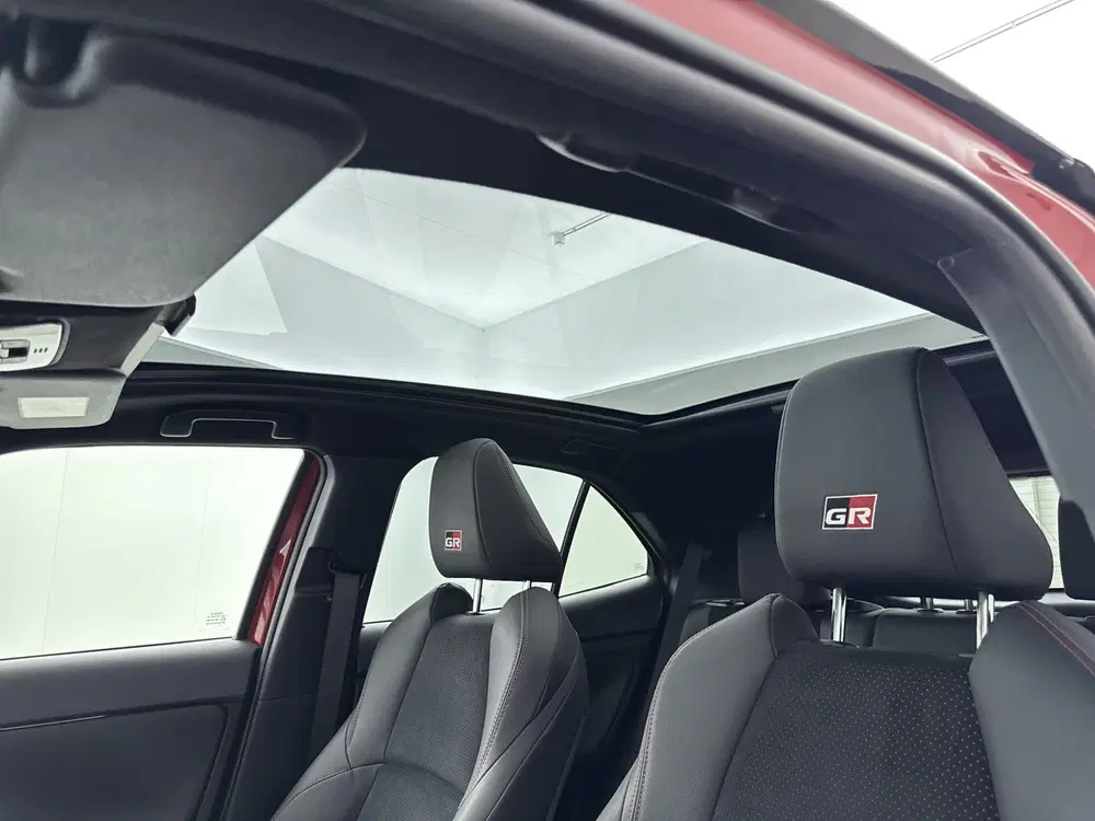 Toyota Yaris Cross 1.5 Hybrid GR Sport uit 2023, foto 12